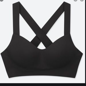 UNIQLO ACTIVE WIRELESS SPORTS BRA NWT
